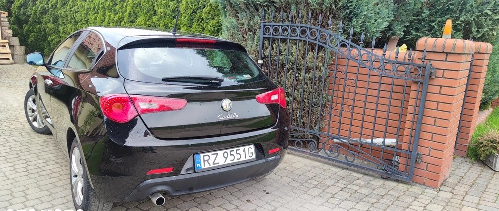 Alfa Romeo Giulietta cena 24000 przebieg: 207227, rok produkcji 2010 z Rzeszów małe 56